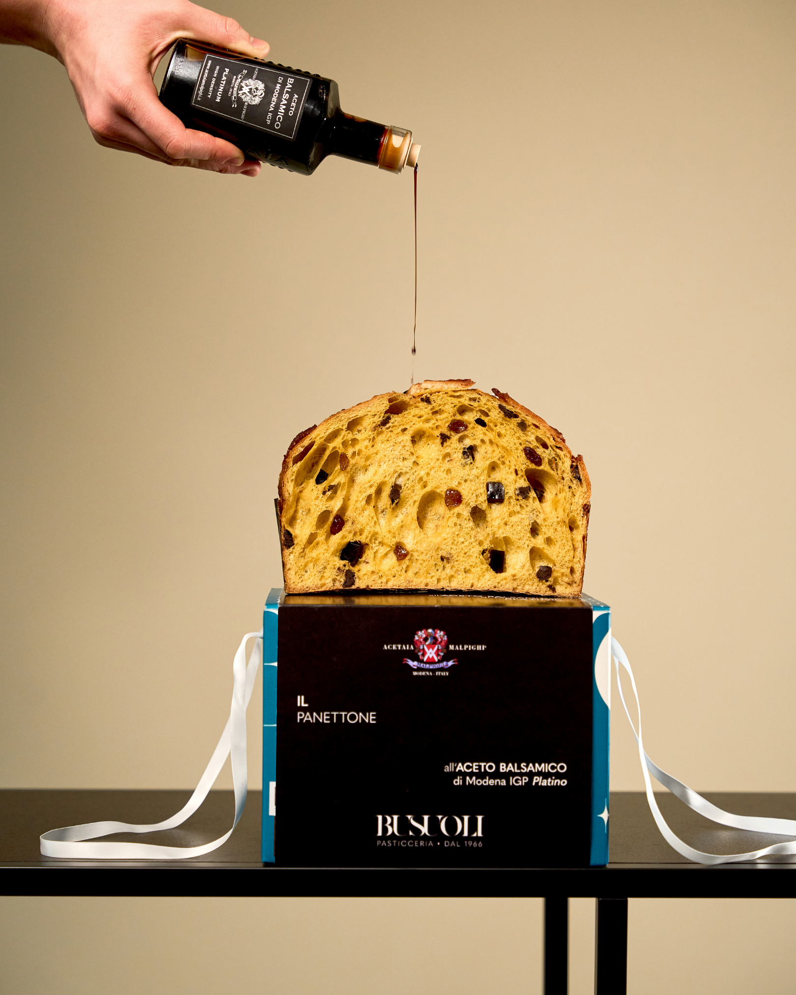 Panetto all'aceto balsamico malpighi preparato da pasticceria Busuoli Modena